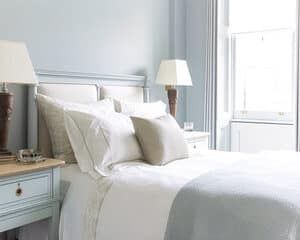 Furniture & Beds
